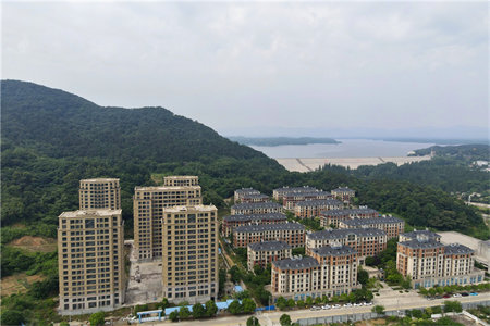 捡漏捡漏啦万达旁单价6100精装三房康斯丹郡契税满二